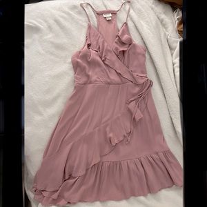 Woman’s Mossimo pink mauve ruffle dress